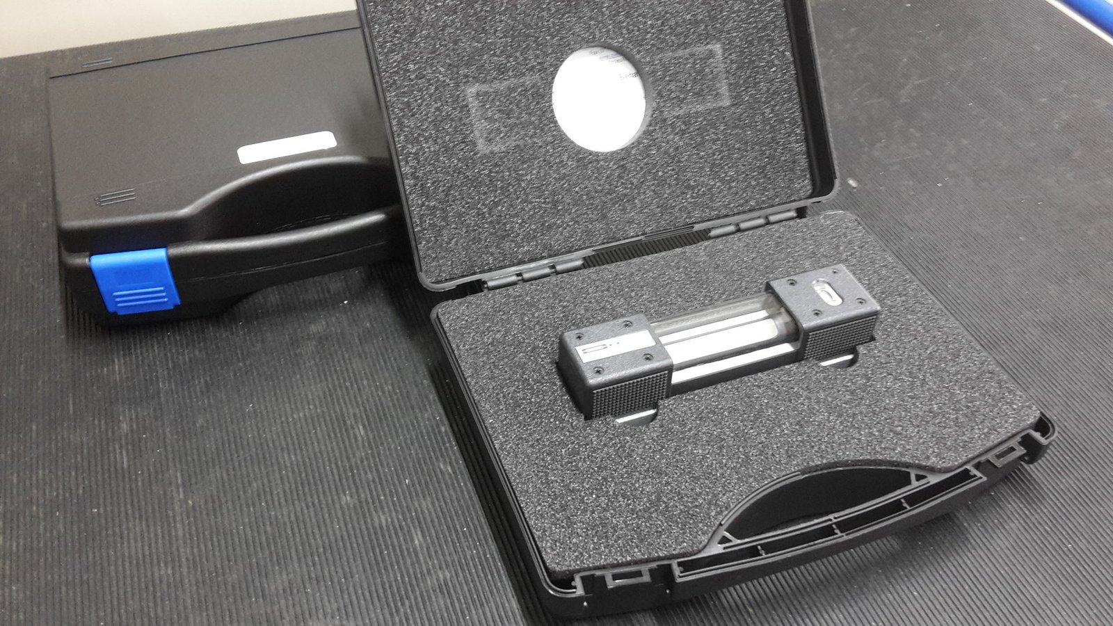 Precision Spirit Level – 200 mm, 0.3 mm/m - Image 3
